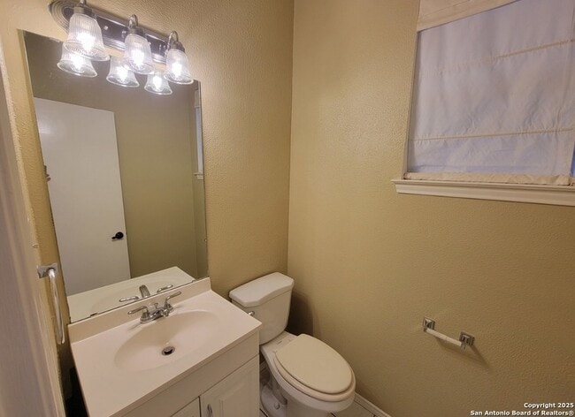 Building Photo - 5955 Heather View