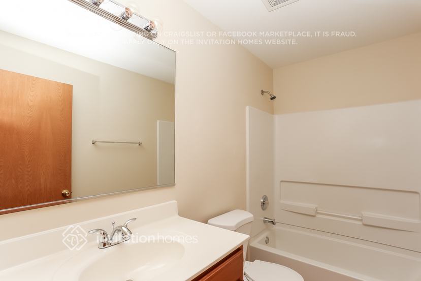 Building Photo - 8510 Sawyer Ct
