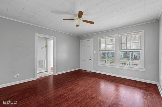 Building Photo - 154 E Wyandotte St