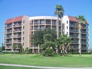 Building Photo - 2900 Ashley Dr