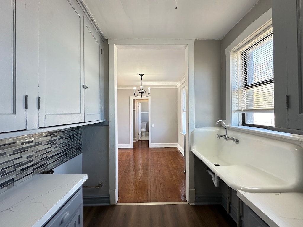 Building Photo - 3123 N Hamlin Ave