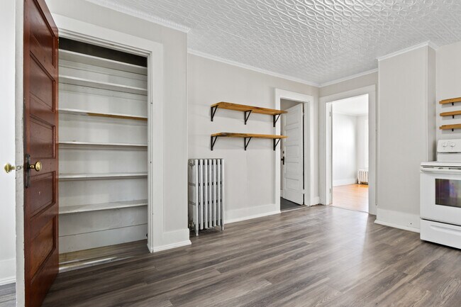 Building Photo - 30 Cutts Ave