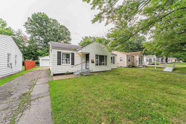 Building Photo - 2533 Greenvale Rd