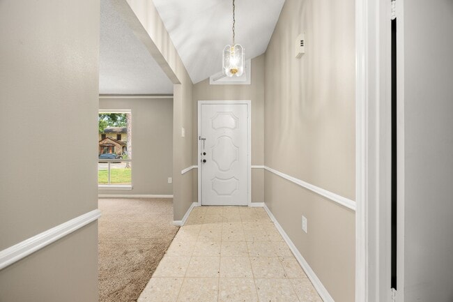Building Photo - 5923 Pebble Springs Dr