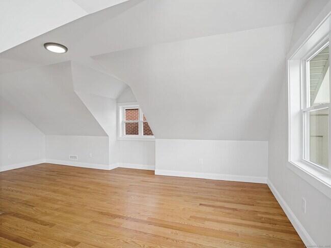 Building Photo - 3 Seaview Ave