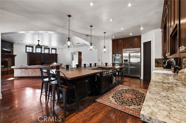 Building Photo - 250 Santo Tomas Ave