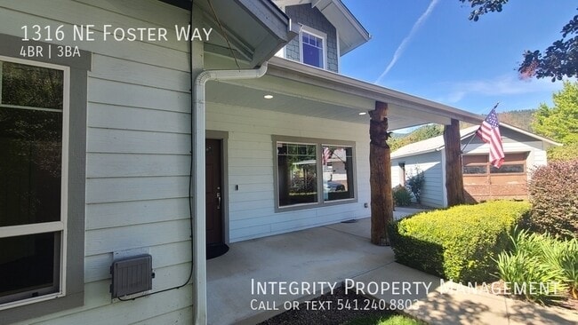 Building Photo - 1316 NE Foster Way