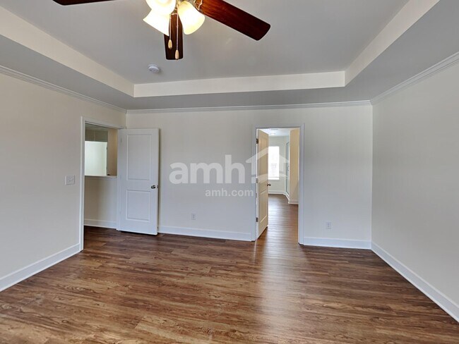 Building Photo - 5290 Lake Maxwell Dr