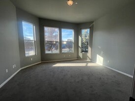 Building Photo - 402 Webster St