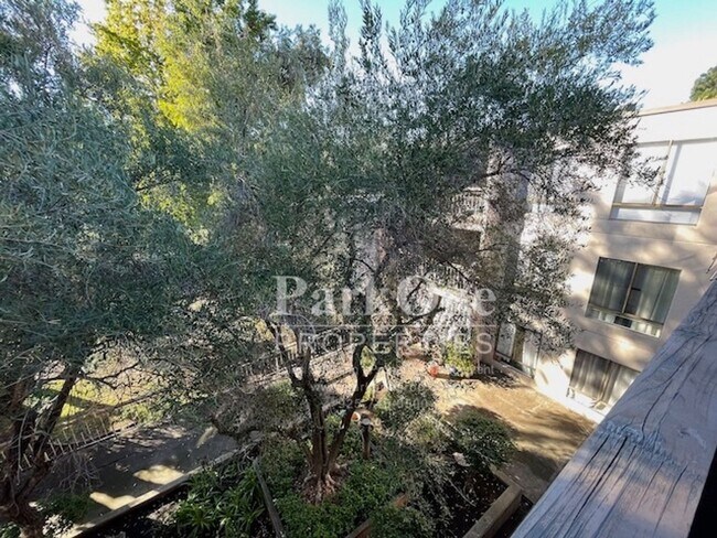 Building Photo - Spacious Condo Near Downtown Walnut Creek ...