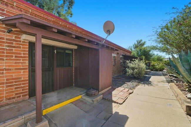Building Photo - 478 Paseo Madera