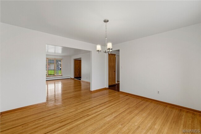 Building Photo - 4 Villa Moraine Dr