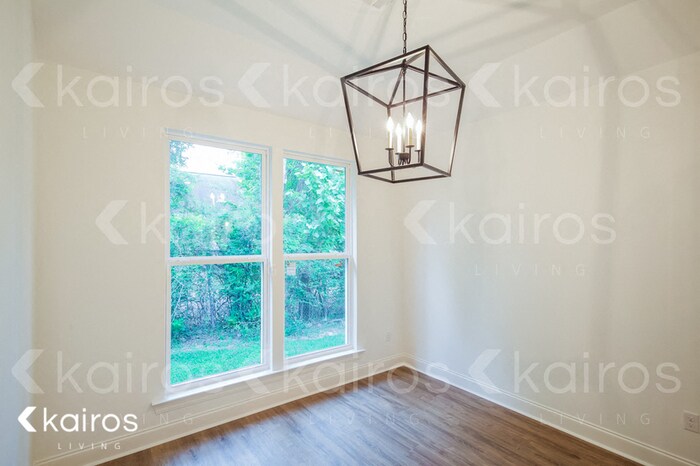 Building Photo - 6542 Roux Dr
