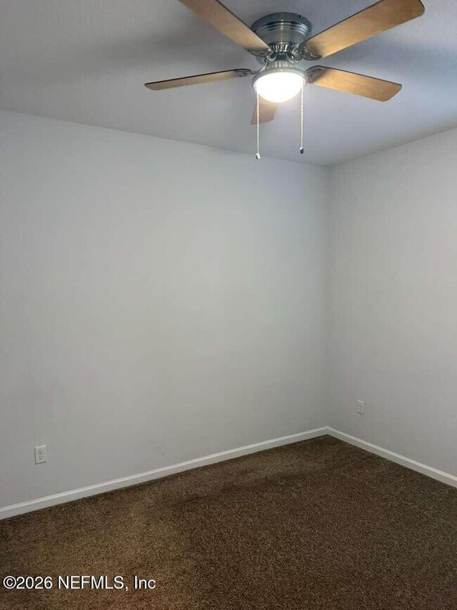 Building Photo - 230 Wineberry Ln