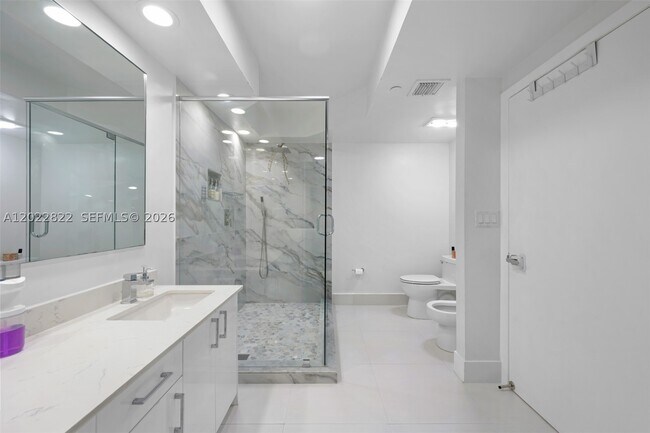 Building Photo - 20281 E Country Club Dr