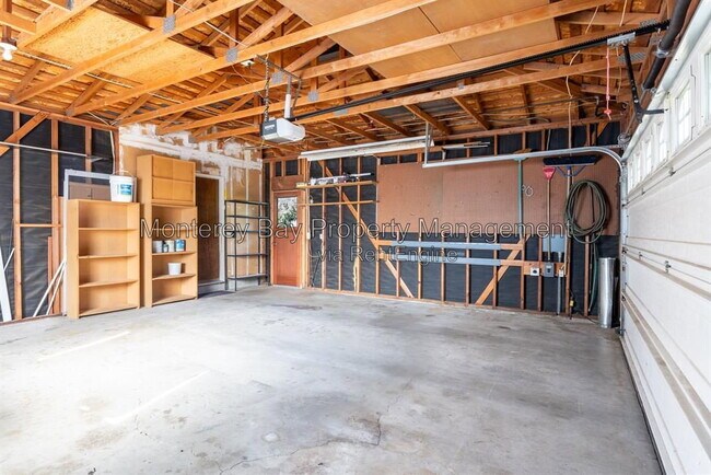 Building Photo - 27045 Meadows Rd