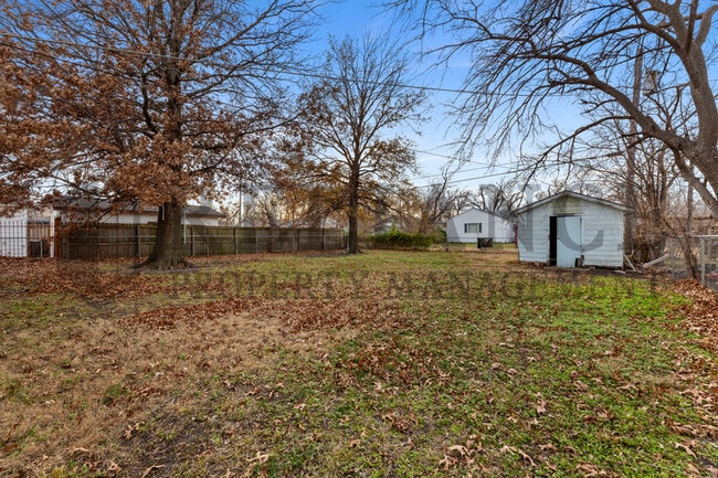 Building Photo - 3419 S Glenn Ave