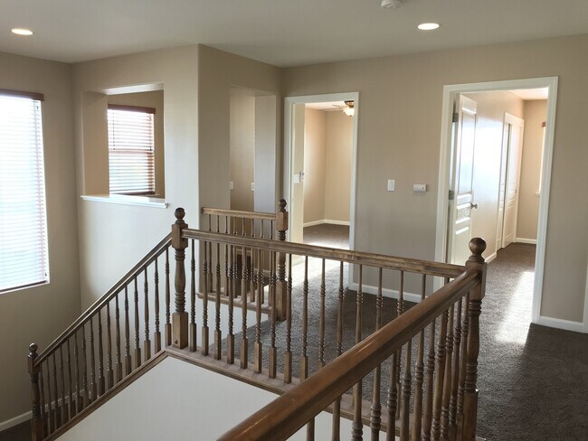Building Photo - 1235 Bluegrass Ct
