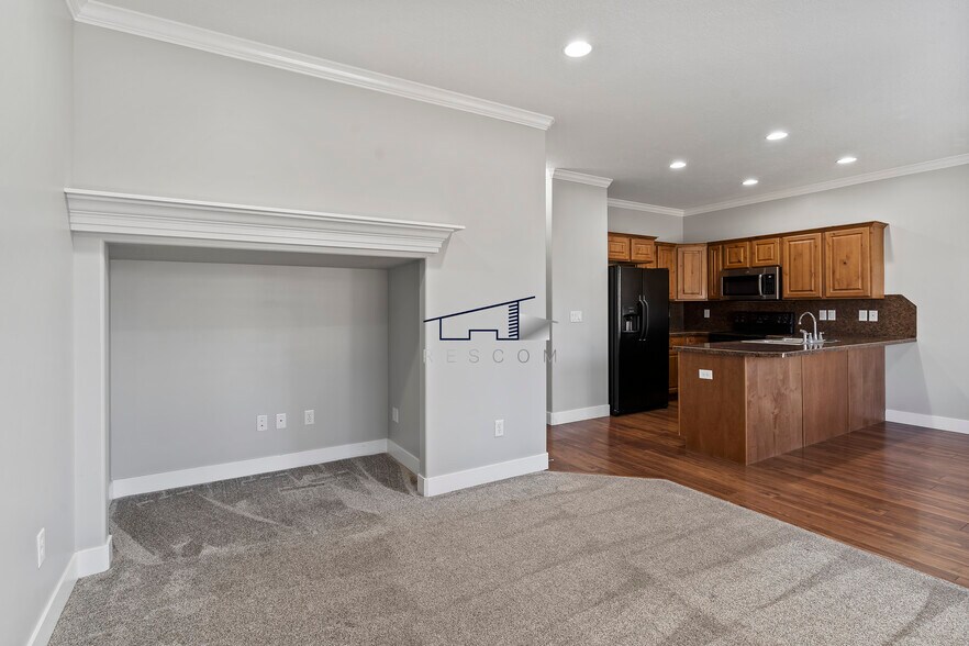 Building Photo - 2071 Madie Ln