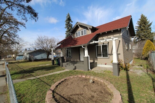 Building Photo - 2317 E Hartson Ave