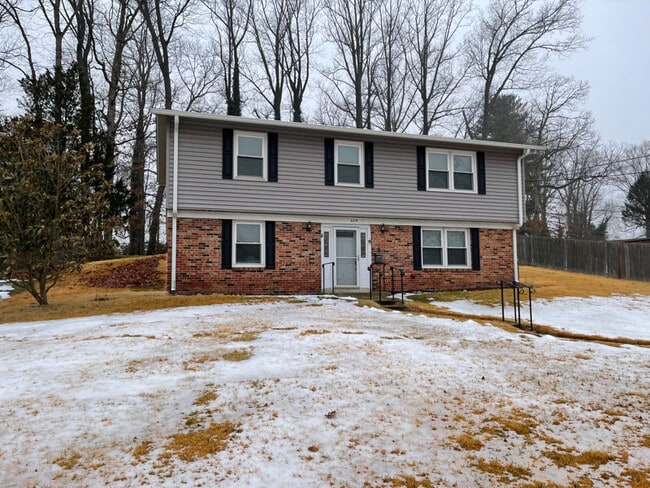 Building Photo - 6204 Greeley Blvd