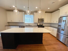 Kitchen - 6900 Crosby Ct