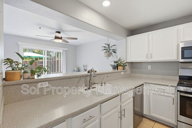 Building Photo - 58 Del Rio Ct