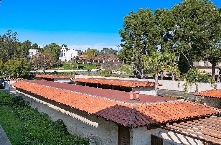 Building Photo - 10737 San Diego Mission Rd