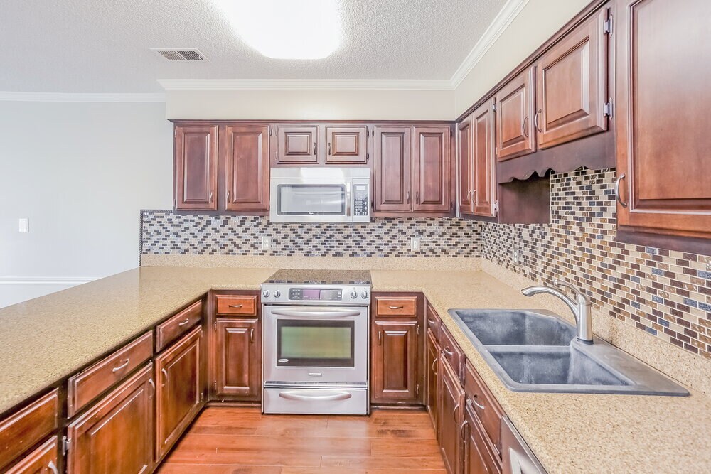 Building Photo - 4365 Barrymor Dr
