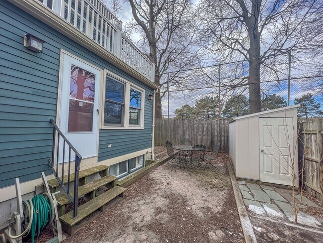 Building Photo - 257 Charles St