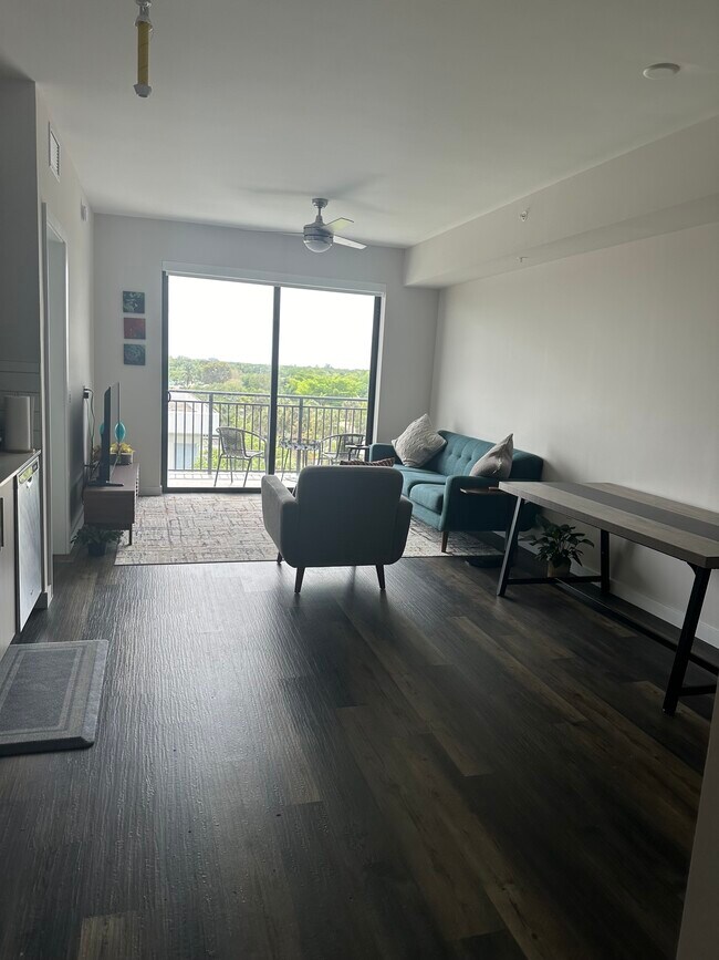 Building Photo - 3210 N University Dr