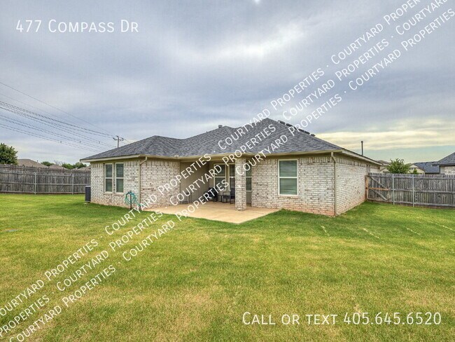 Building Photo - 477 Compass Dr