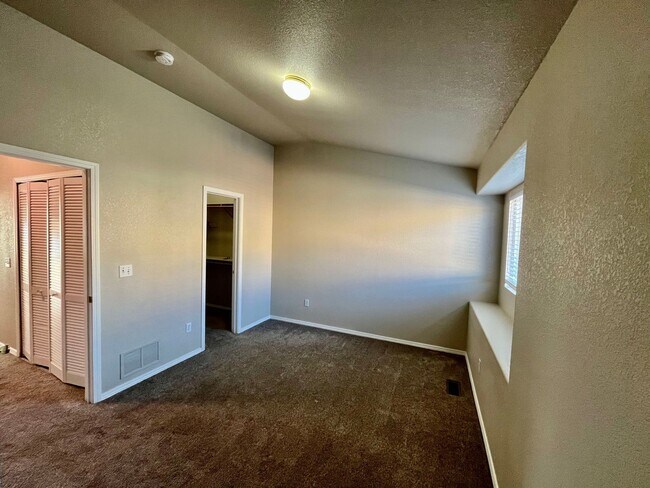 Building Photo - 7877-7895 Antelope Valley Point