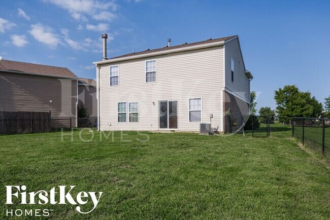 Building Photo - 1820 Feather Reed Ln