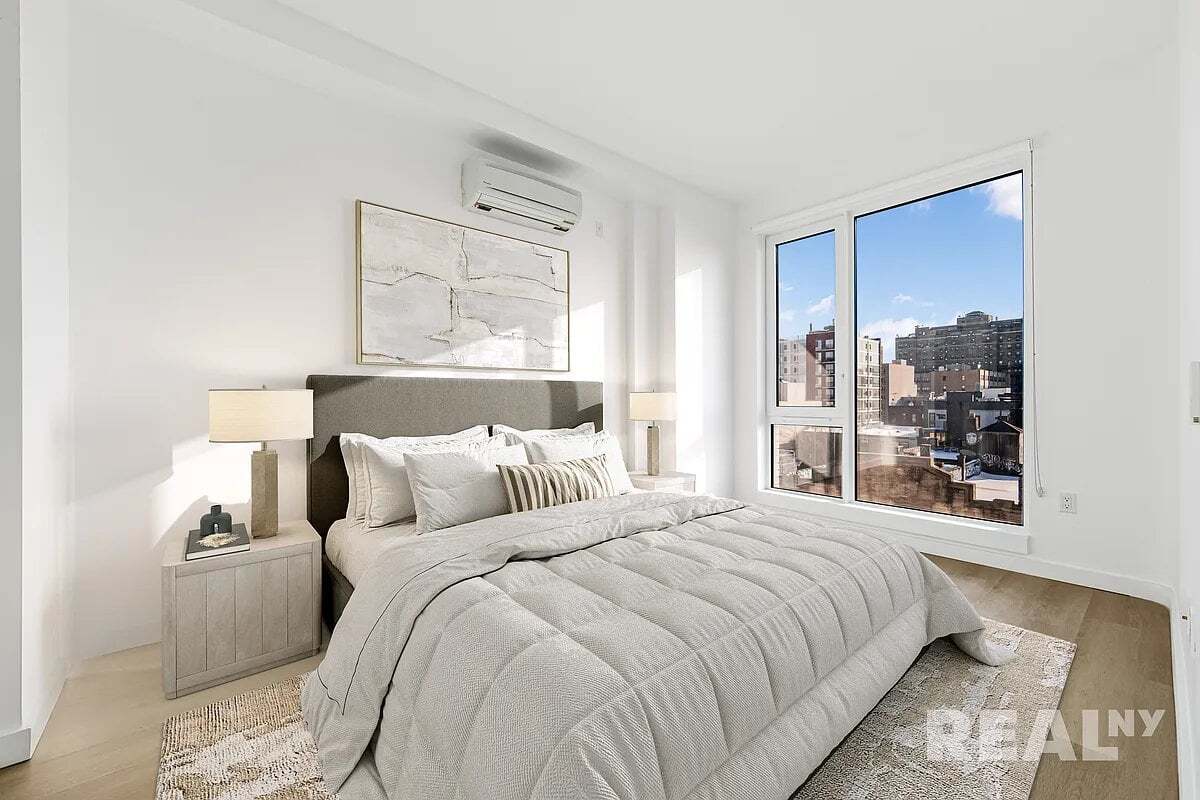 Building Photo - 953 Dean St