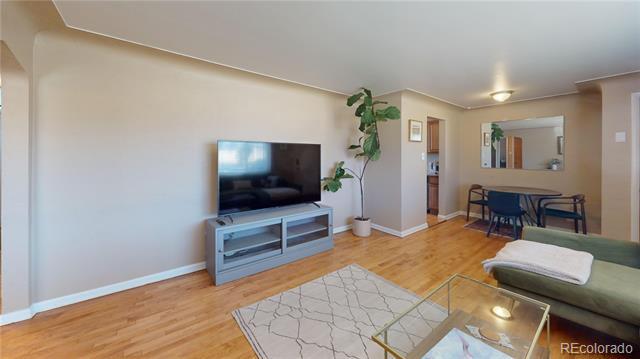 Building Photo - 2512 S Stuart St