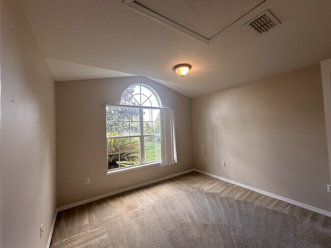 Building Photo - 2529 SW 156th Pl