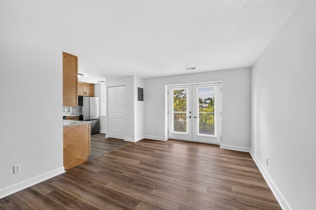 Building Photo - 5630 Pershing Ave