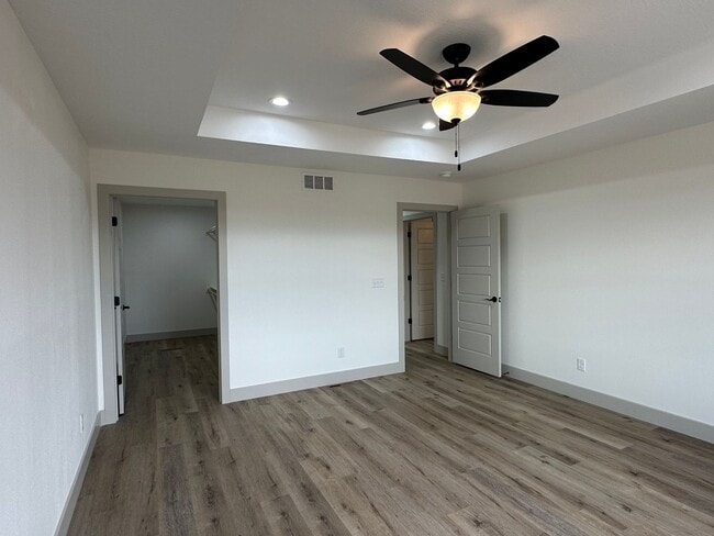 Building Photo - BRAND NEW 4 BED 3 BATH in WAYNESVILLE