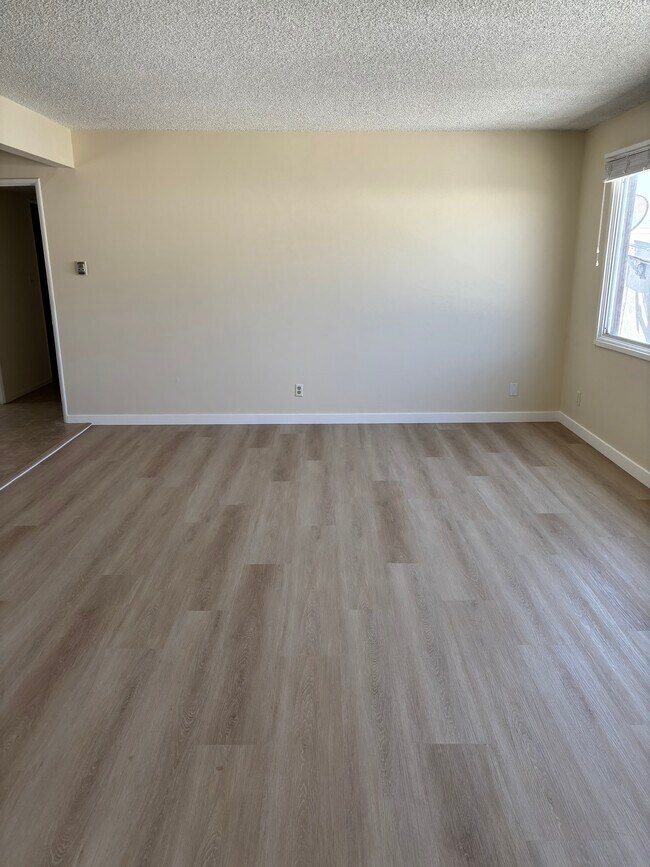Building Photo - 317 Longfellow Ave