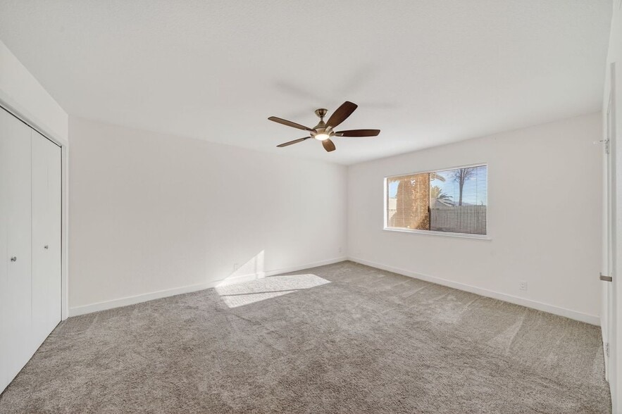 Building Photo - 809 Peacock Ct