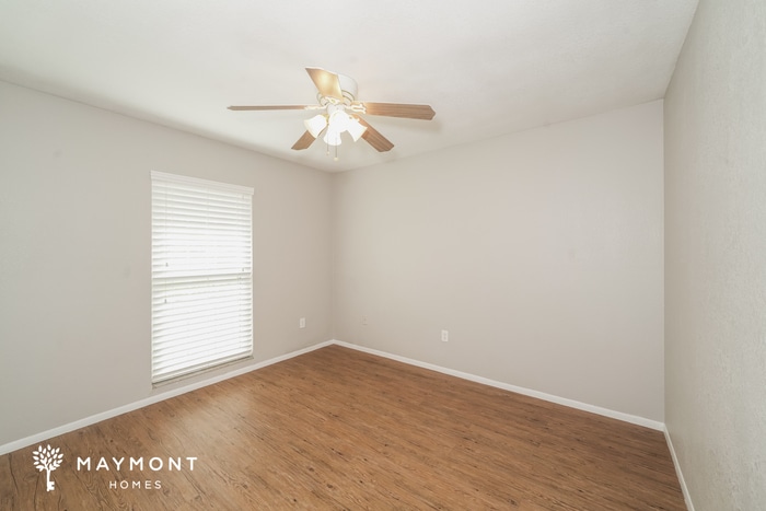 Building Photo - 3407 Groveview Dr