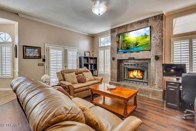 Building Photo - 1009 Sun Ridge Dr
