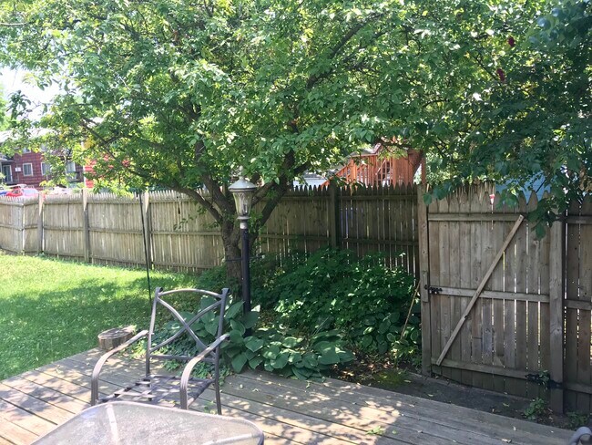 Building Photo - 191 Pulteney St