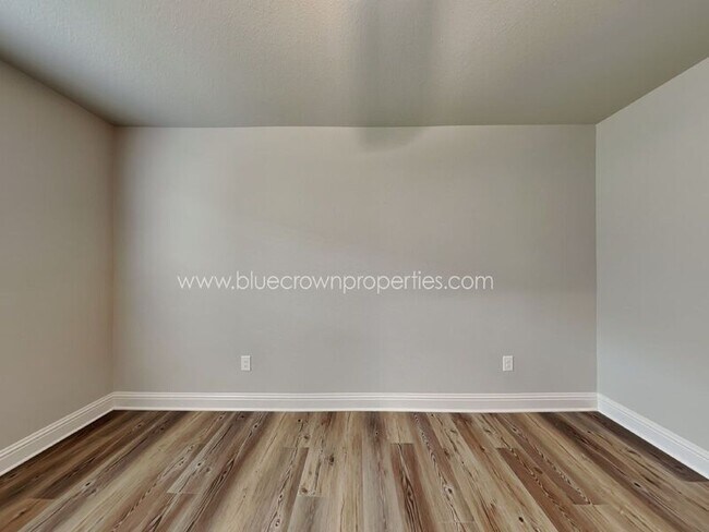 Building Photo - 2108 Gabriel Dr