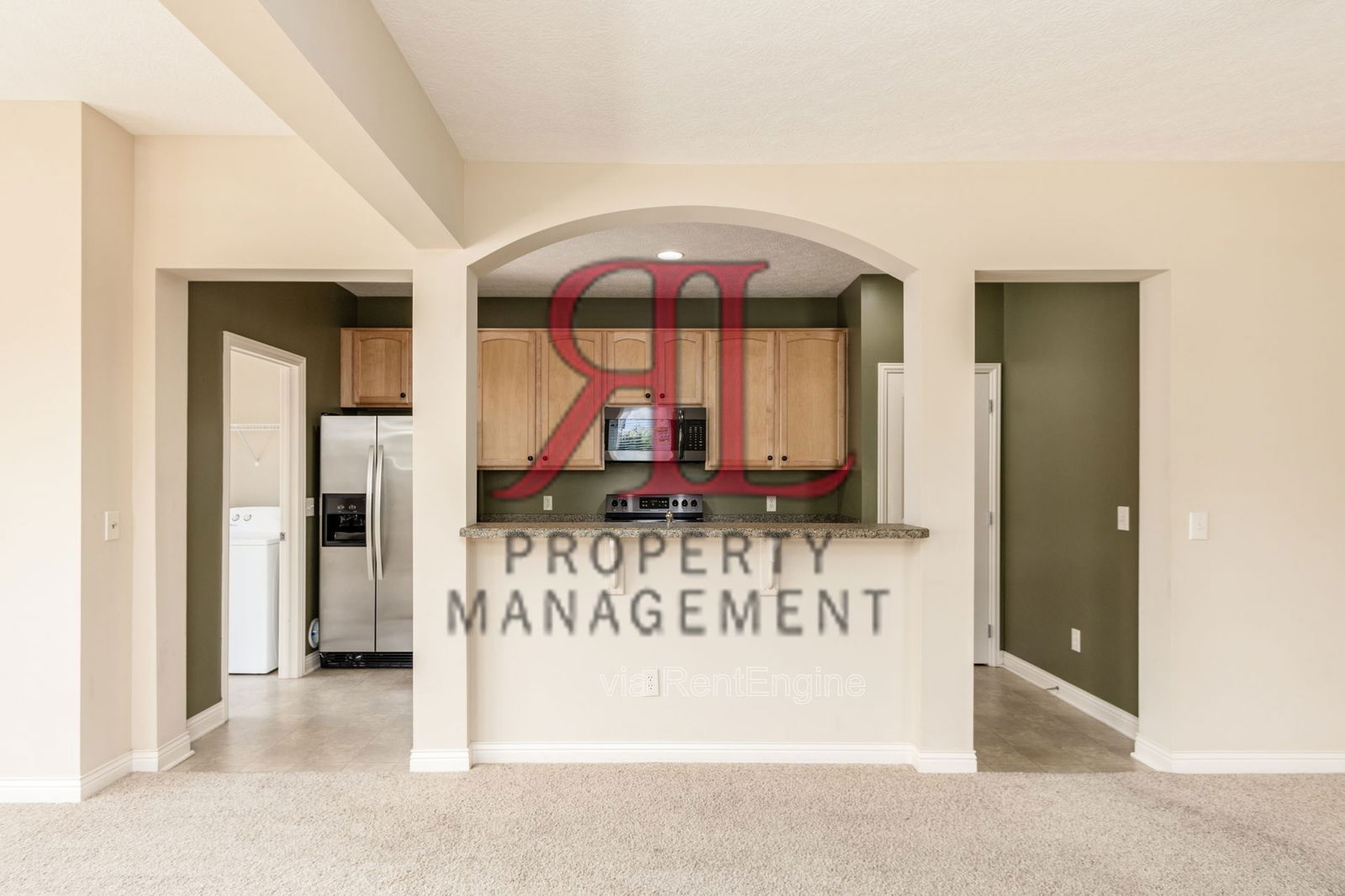 Building Photo - 6167 Upper Albany Xing Dr