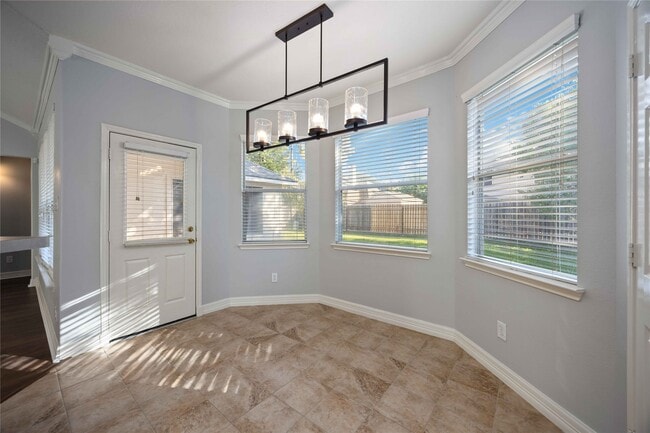 Building Photo - 15018 Summer Knoll Ln