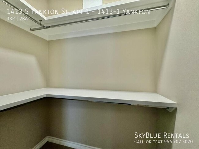 Building Photo - 1413 S Yankton St