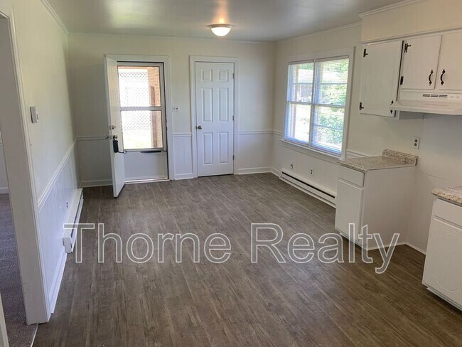 Building Photo - 112 Cane Dr