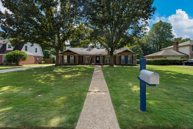 Building Photo - 5827 Winvelly Dr